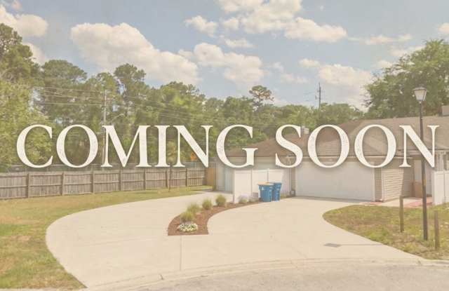 3BR Townhome at End of Cul-de-Sac with Spacious Fenced Yard & Garage photos photos