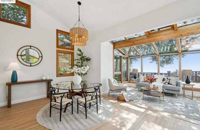 Berkeley Hills Beauty with Bay Views  Elegant Modern Living photos photos