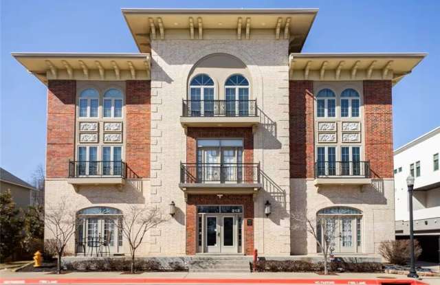 212 SE A Street unit: 13 photos photos 212 SE A Street unit: 13 photos photos