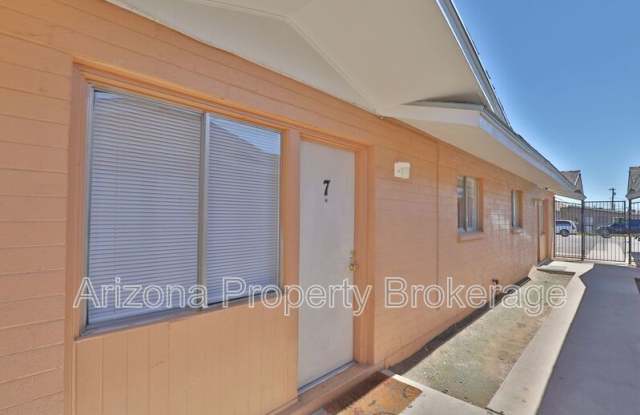 1702 W. Vogel Ave. photos photos