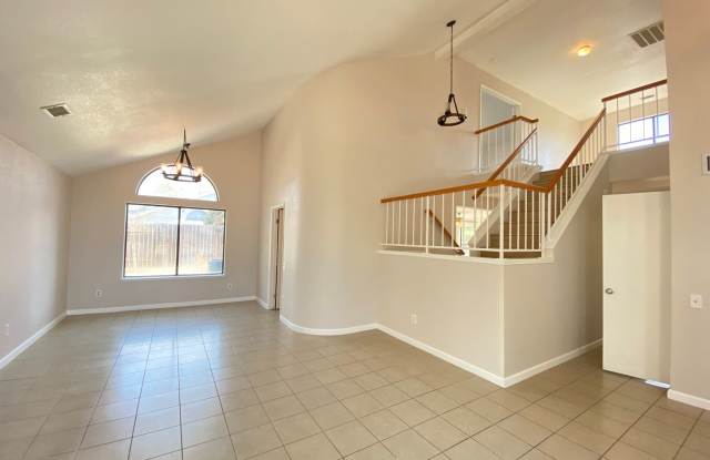 Upgraded Large 4 Bedroom Home on Cul-de-sac Gallery 4