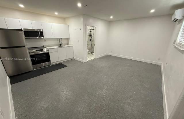 4300 NW 3rd Ct photos photos