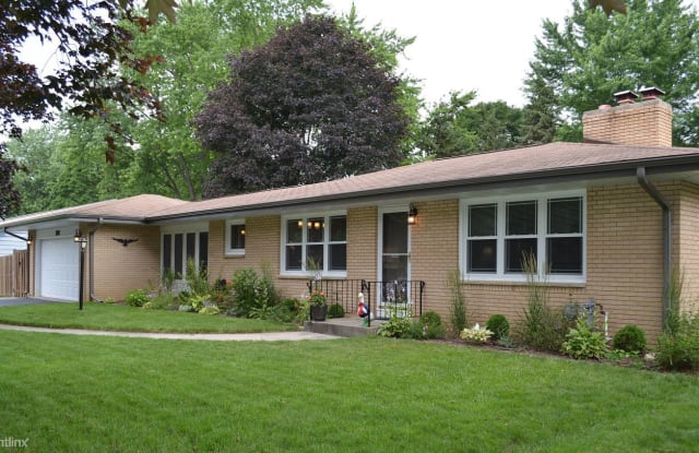 1012 Meadow Ln - 1012 Meadow Lane, Elgin, IL 60123