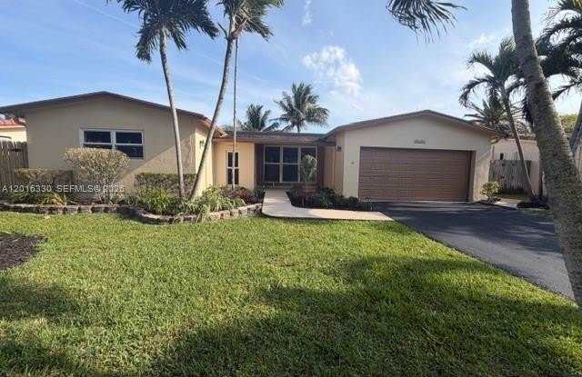 10524 NW 4th St photos photos
