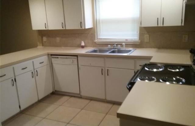 3342 TIMBERLINE ROAD W Gallery 4
