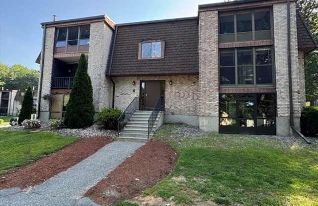 6 Greenbriar Drive Gallery 2