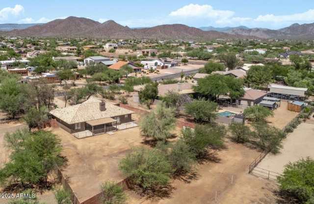 501 E DESERT HILLS ESTATE Drive - 501 East Desert Hills Estate Drive, New River, AZ 85086