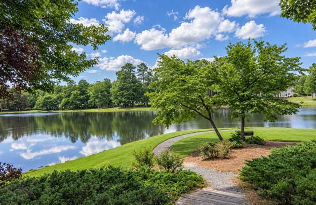 Spectacular Lake View Townhome in Alpharetta – 3 Bedrooms + Office | Available Now Gallery 1