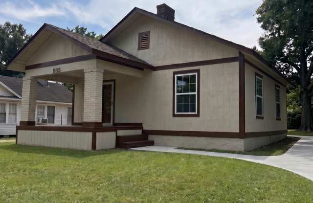 Spacious 4 Bedroom Home in Memphis – $1,770/Month | Housing Vouchers Accepted photos photos