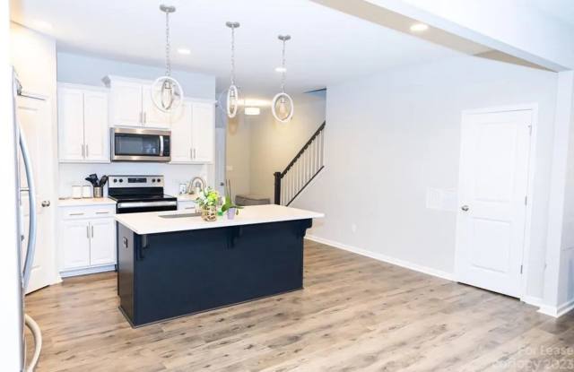 Room in 2 Bedroom Home at Wigeon Wy photos photos