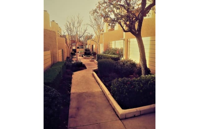 5652 E Los Angeles Avenue - 5652 East Los Angeles Avenue, Simi Valley, CA 93063