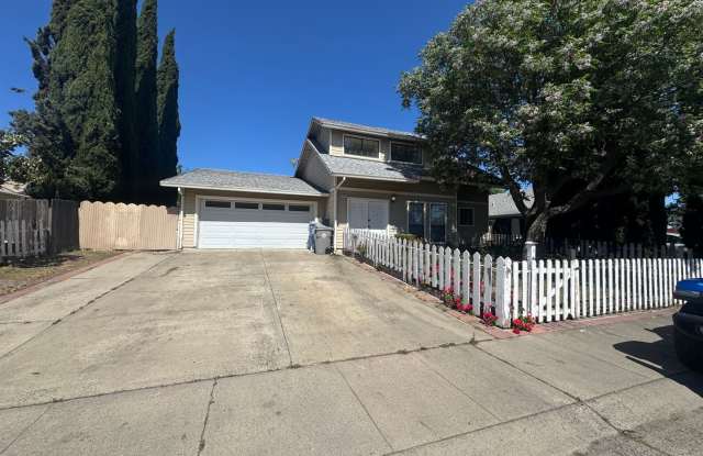 Convenient Location 3Br and 2Ba - 4985 Valley Hi Drive, Sacramento, CA 95823