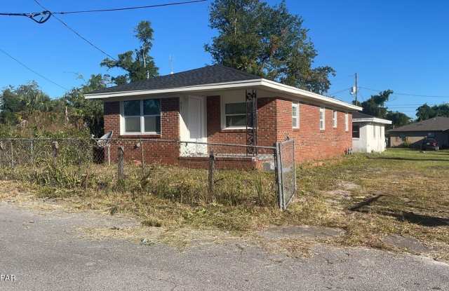 619 E 8th Place unit: 1 - 619 East 8th Place, Panama City, FL 32401