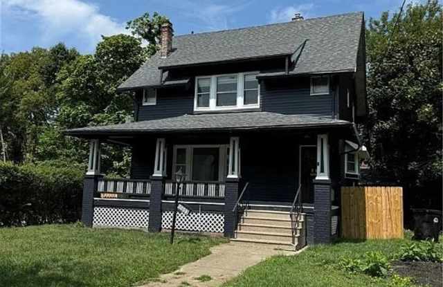 Charming 3 Bedroom 2 Bath in Cleveland photos photos