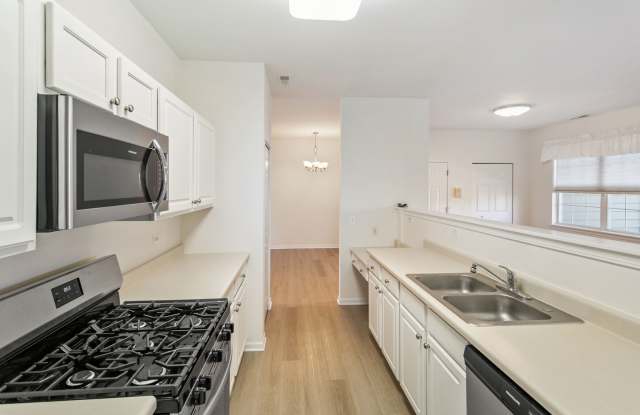 2 Bedroom 2 Bath Townhouse in Grayslake photos photos