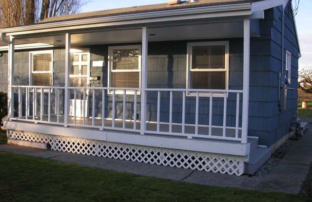 1 Bedroom- Single Family Home with Large Yard - 18423 Cascade Street, Skagit County, WA 98273