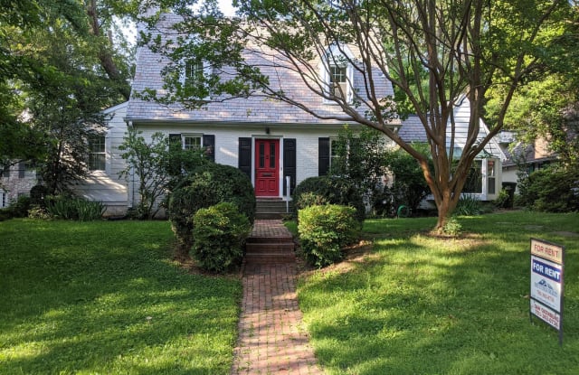 4855 RESERVOIR ROAD NW - 4855 Reservoir Road Northwest, Washington, DC 20007