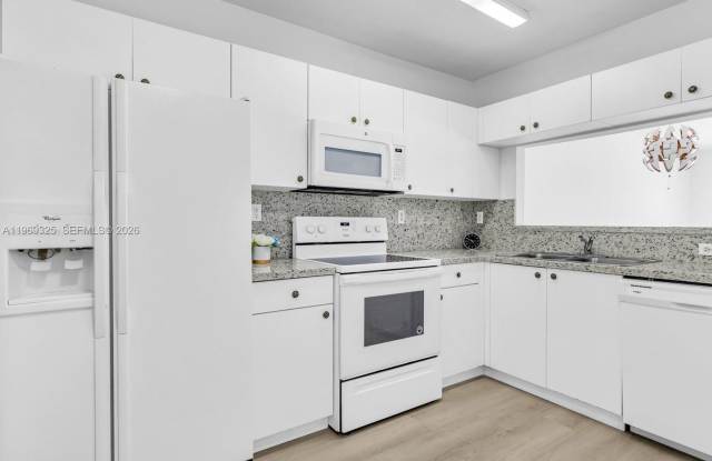 11512 NW 48th Terrace #, Doral, FL 33178 Gallery 3