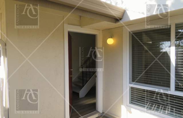 2 bed 1.5 Condo on the upper westside close to UCSC photos photos
