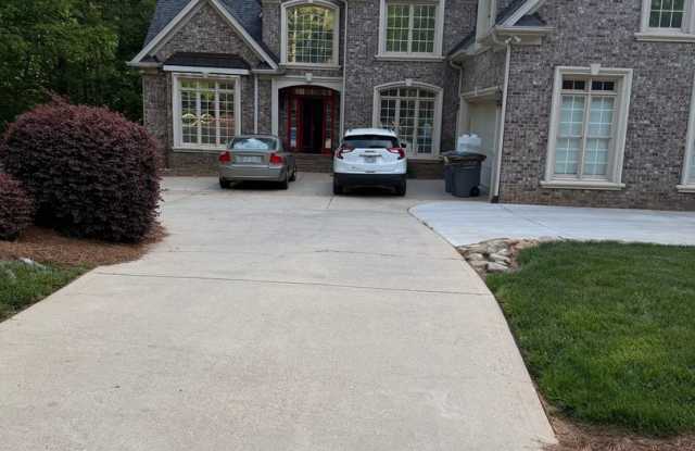 Charming 2BR Duplex in Belmont photos photos Charming 2BR Duplex in Belmont photos photos