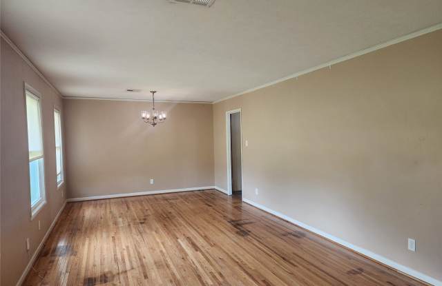 1203 Oates Road Gallery 4