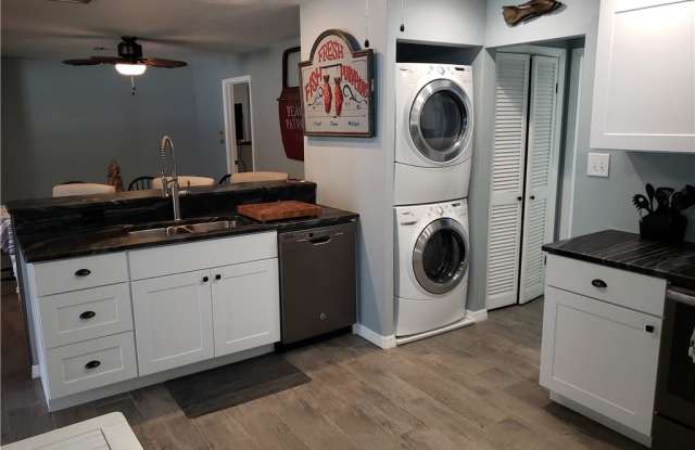 209 Avacado CT Gallery 2