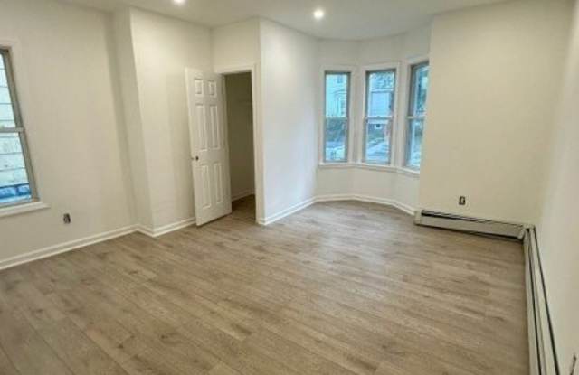 321 Amherst St Gallery 2