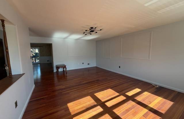 2707 Merrywood Drive Gallery 3