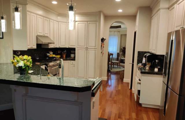 1292 East Lucas Street - 1292 East Lucas Street, La Center, WA 98629