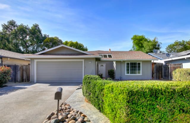 9270 Defiance Circle - 9270 Defiance Circle, La Riviera, CA 95827