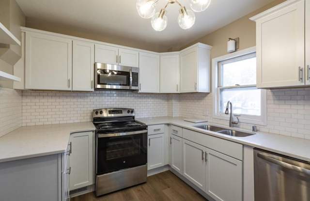 Gorgeous Northside Home with Quartz Countertops! photos photos