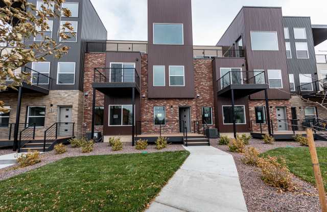 Luxury Executive Westside Townhouse with Elevator near Downtown photos photos
