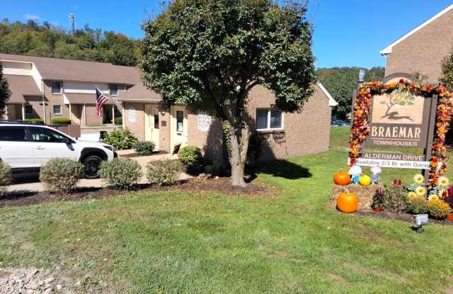 Remodeled 2Bedroom Townhouse Gallery 1