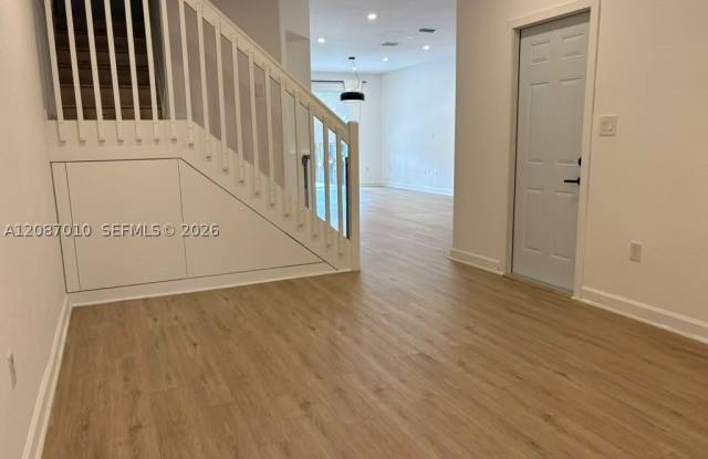 8671 NW 112th Ct Gallery 3