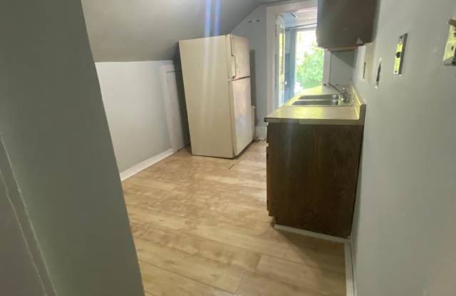 1132 Wolf Street - 4 Gallery 3