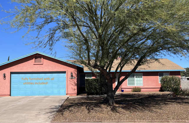 Fully furnished including all utilities 3 bedroom home - 5029 Calle Cumbre, Sierra Vista, AZ 85635