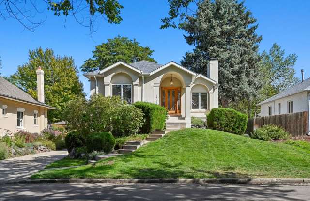 Spacious 5-Bed / 4 bath in desirable South Park Hill Gallery 1