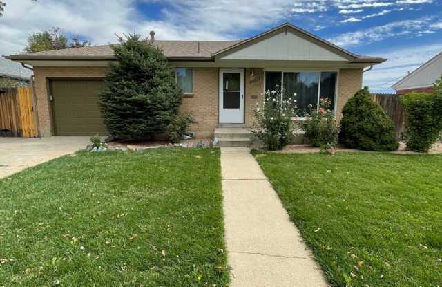 Beautiful 4 Bed 2 Bath House in Northglenn Available now!! Move In Special!! - 11108 Ogden Street, Northglenn, CO 80233