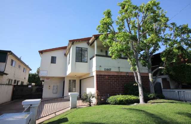 11447 Oxford Avenue - 1 - 11447 Oxford Avenue, Hawthorne, CA 90250