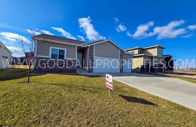 Rent Special!!! 4-Bedroom Ranch in Clive with Finished Basement 3-Car Garage! photos photos Rent Special!!! 4-Bedroom Ranch in Clive with Finished Basement 3-Car Garage! photos photos