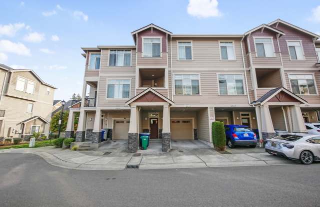 Peaceful 3 bed, 2.5 bath townhouse in Renton Available for Rent! - 3911 Northeast 3rd Place, Renton, WA 98056 Peaceful 3 bed, 2.5 bath townhouse in Renton Available for Rent! - 3911 Northeast 3rd Place, Renton, WA 98056