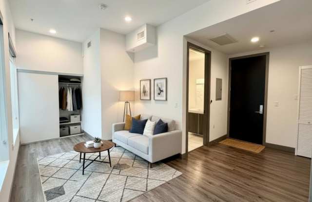 ST Living at 644 Hobart | Where Style, Comfort, and Hollywood Energy Meet. photos photos