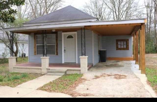 813 S Green Street - 813 South Green Street, Tupelo, MS 38804