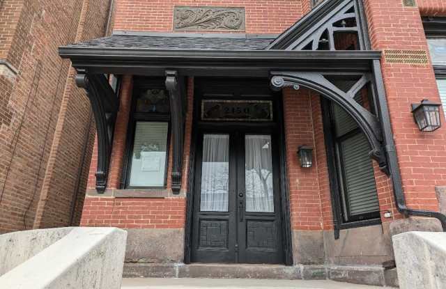2150 W Monroe Street Gallery 2