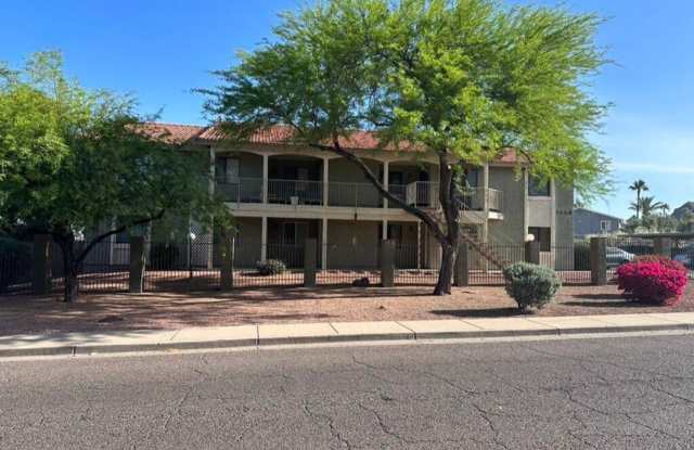 2 bedroom 2 bath condo located in a gated community - 1336 East Mountain View Road, Phoenix, AZ 85020 2 bedroom 2 bath condo located in a gated community - 1336 East Mountain View Road, Phoenix, AZ 85020