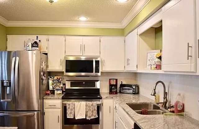 Spacious 3-Bedroom Twin Home in Prime Eden Prairie Location photos photos