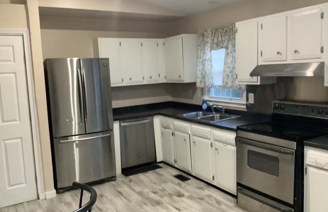 5504 Fairpines Court Gallery 2