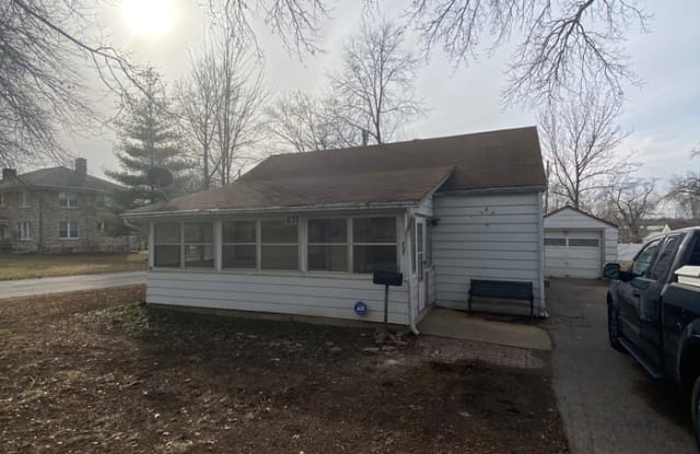 737 South Chestnut Street - 737 South Chestnut Street, Olathe, KS 66061