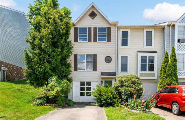 215 Hawthorne Dr photos photos