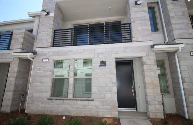 FOR RENT - 3BED/2BATH near Copper River - Copper/Willow - 2737 E Tamarind photos photos